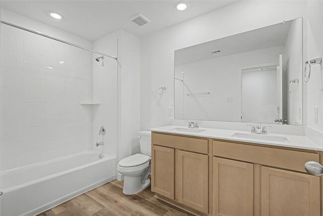 Building Photo - 2629 McHenry Lndg Ln