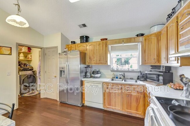 Building Photo - 1110 Oceanview Rd