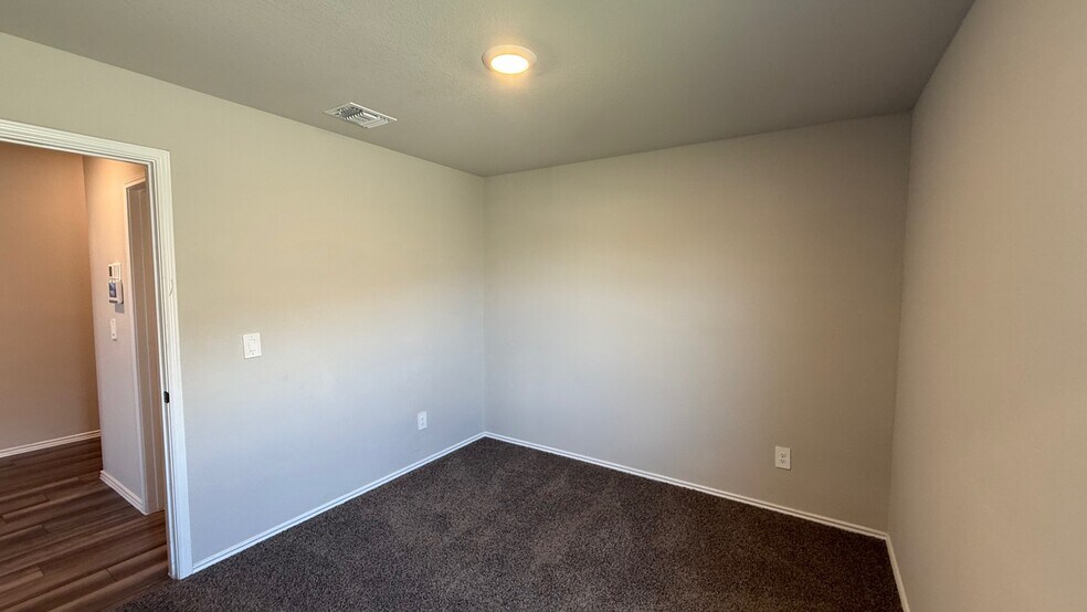 Building Photo - 2333 Merganser Dr