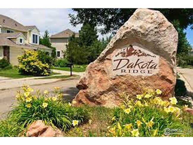 Building Photo - Bright & Beautiful 2-Level Condo in NoBo, available June 5th