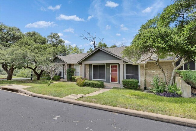 Building Photo - 1015 E Yager Ln