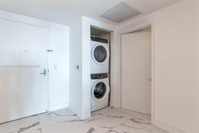 Building Photo - 330 Sunny Isles Blvd