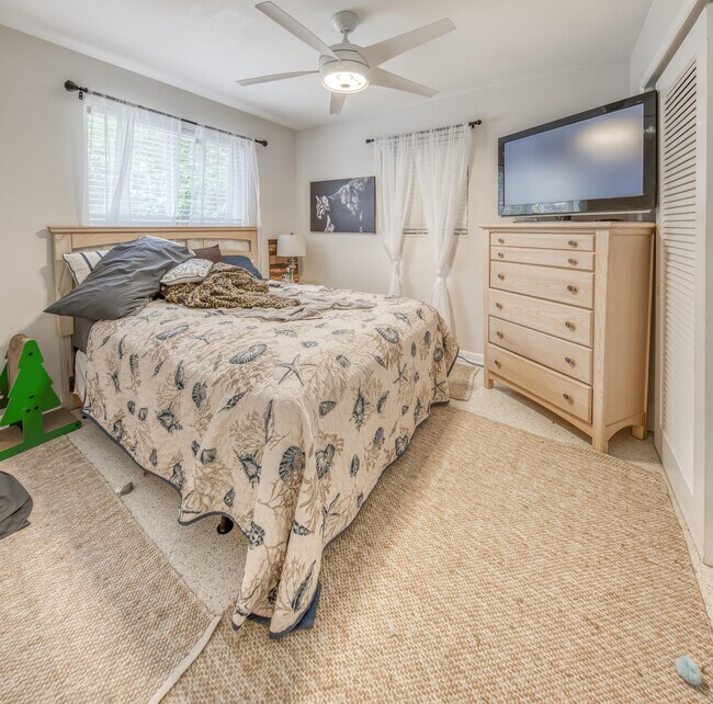 Building Photo - 1612 N Ocean Breeze