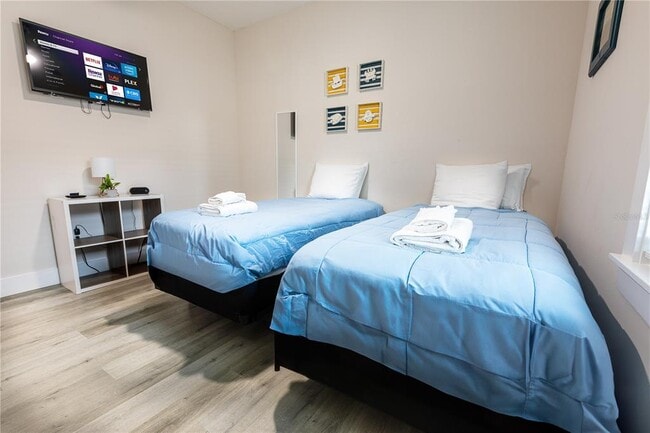 Building Photo - 507 E Paris St