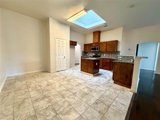 Building Photo - 5408 Dove Dr