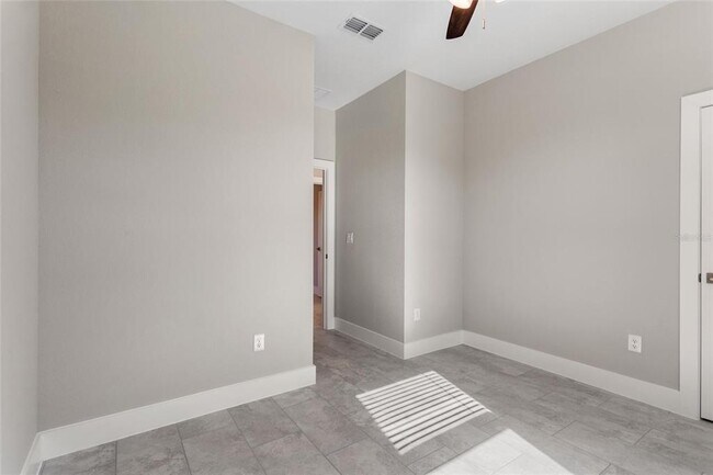 Building Photo - 1829 Northland Ave