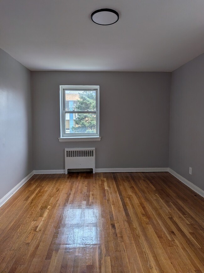 Building Photo - 1280 Clinton Ave