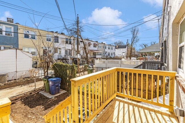 Building Photo - 5443 Jonquil Ave