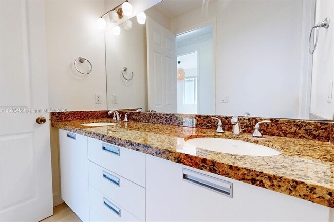 Building Photo - 3180 New York St