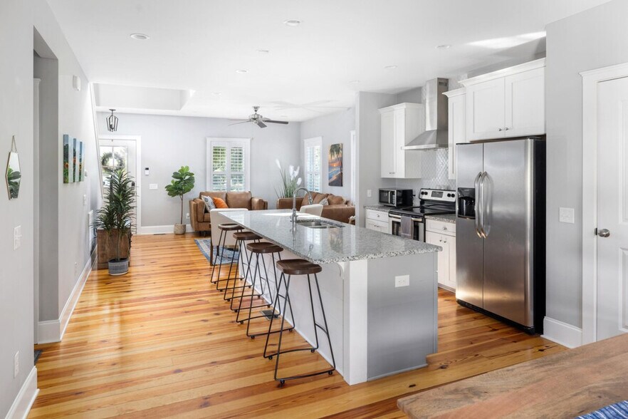 Building Photo - 1175 Leesville St