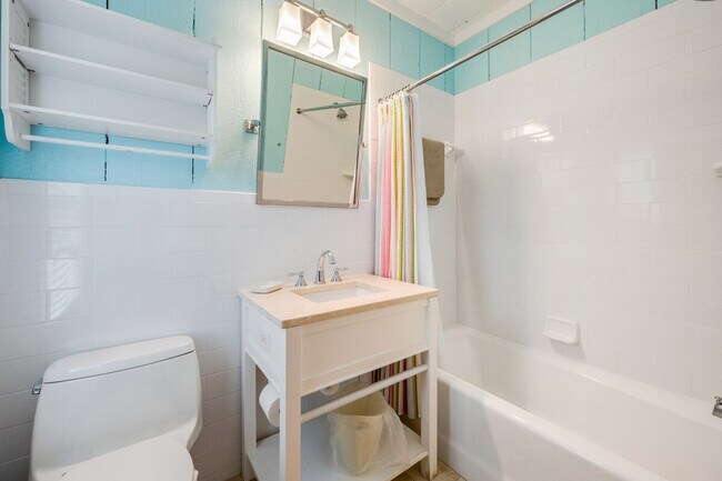 Building Photo - 911 Debordieu Blvd