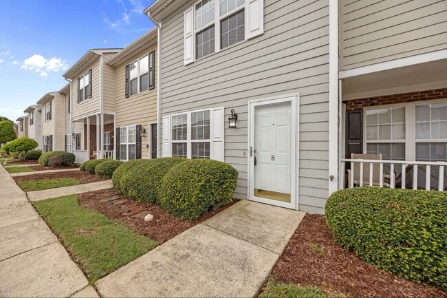 Building Photo - 20 Cheltenham Dr