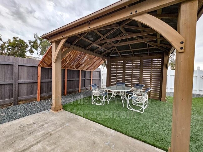 Building Photo - 7381 Laura Ct