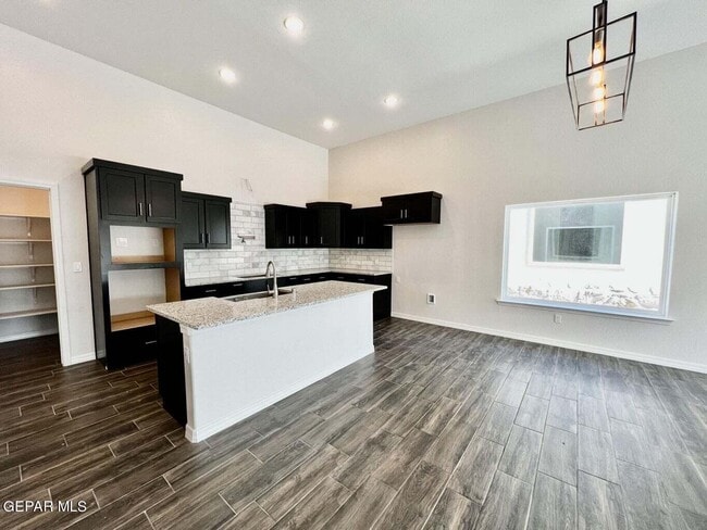 Building Photo - 13652 Glen Vista Ln