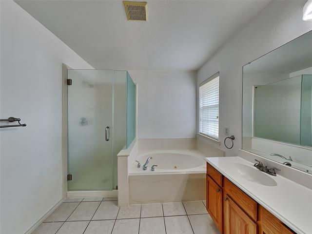 Building Photo - 2704 Buck Hill Dr