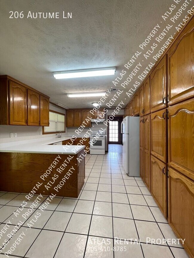 Building Photo - 206 Autume Ln