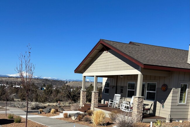 Primary Photo - Furnished Home with Mountain View