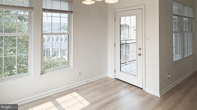 Building Photo - 46628 Drysdale Terrace