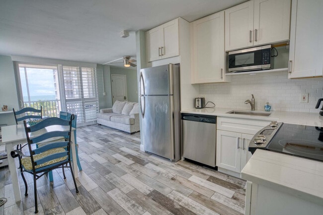 Building Photo - 5500 Bonita Beach Rd SW