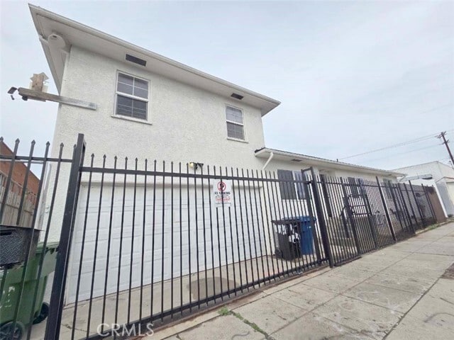 Building Photo - 1313 S Bronson Ave