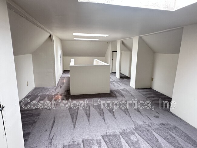 Building Photo - 3761 Herman Ave