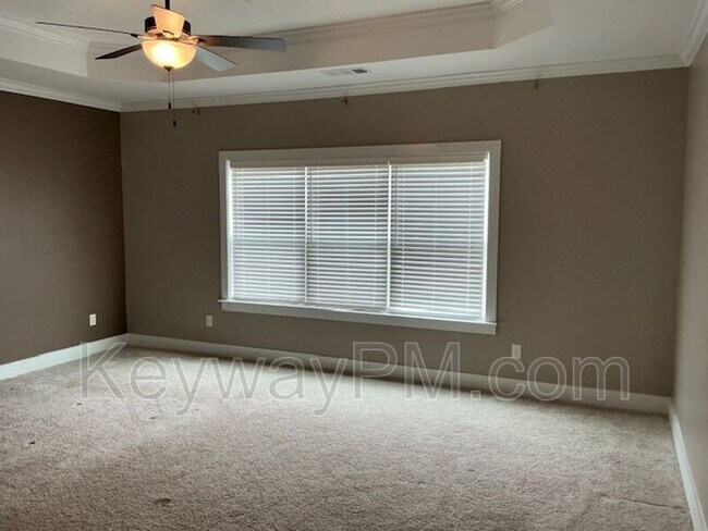 Building Photo - 658 Broadsword Wy
