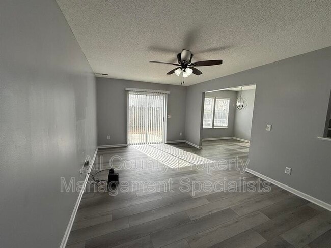 Building Photo - 211 Curvewood Rd