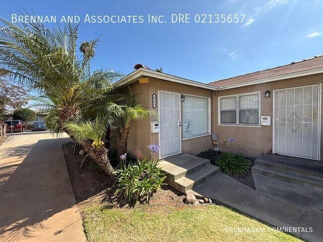 Building Photo - 456 Davidson-#B