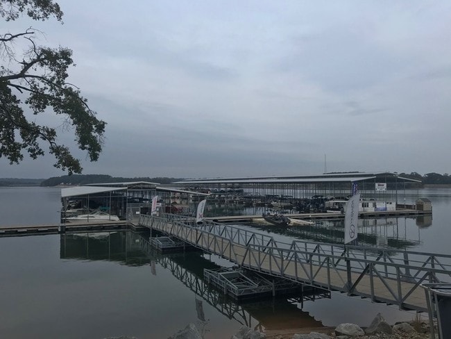 Building Photo - House Boat on Clemson Marina