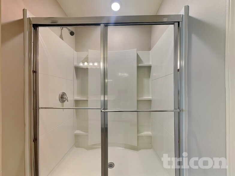 Building Photo - 300 San Vito Wy