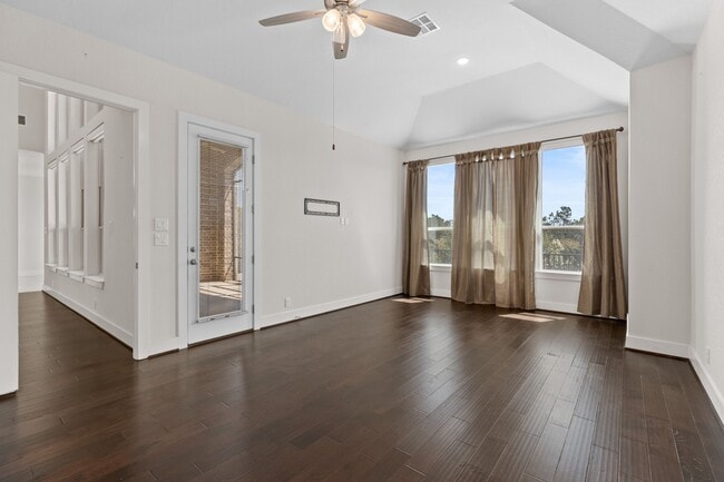 Building Photo - 4008 Canaleta