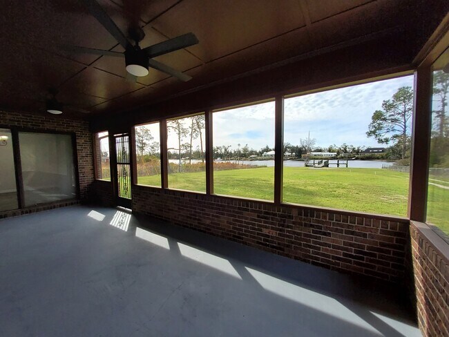 Building Photo - 7402 Hwy 2302