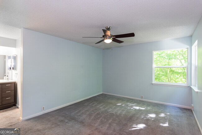 Building Photo - 46 Dunwoody Springs Dr