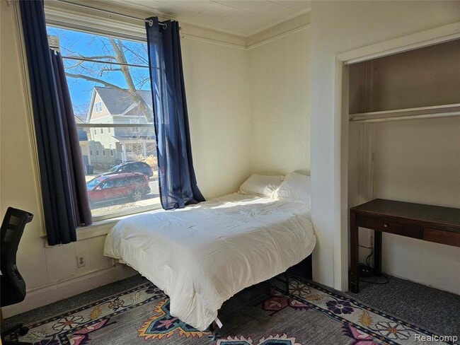 Building Photo - 921 Mary St