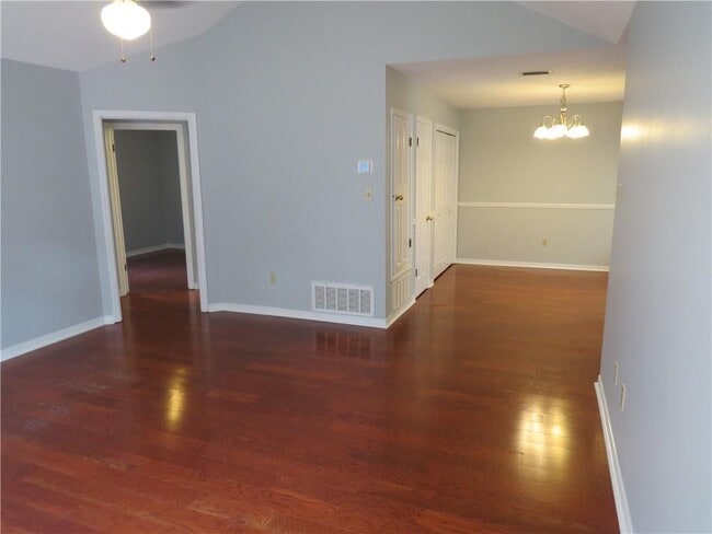 Building Photo - 5636 Bentley Ct