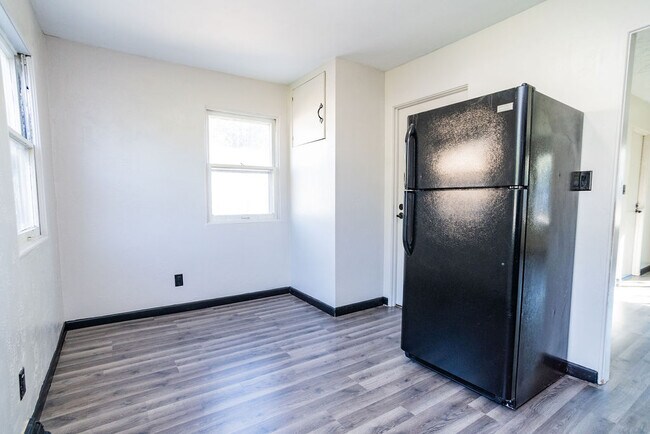 Building Photo - 1309 S Gary Dr