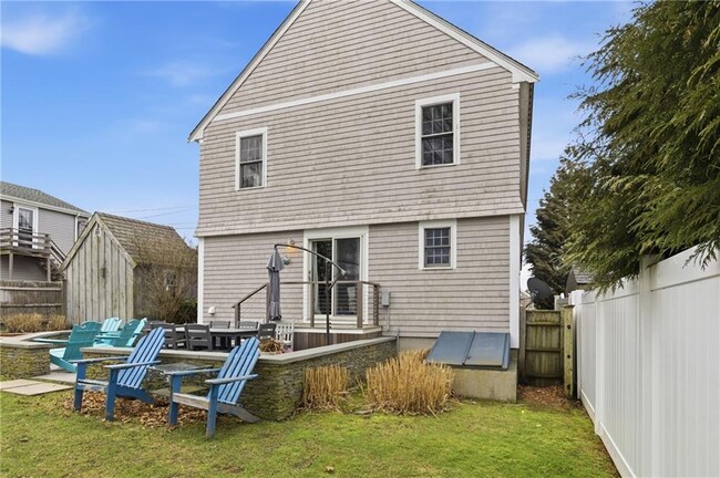 Building Photo - 72 Seascape Ave