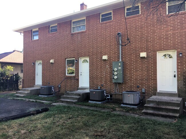 Building Photo - 3201-3205 Norwood St