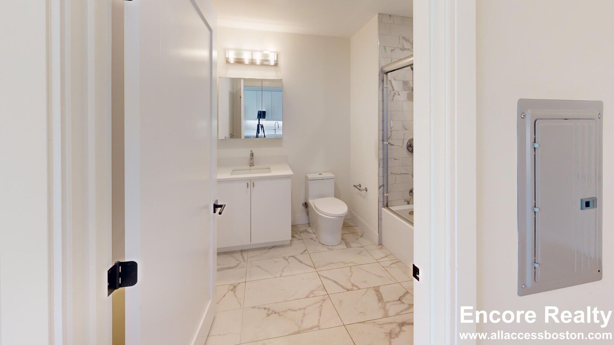 Building Photo - 197 Green St