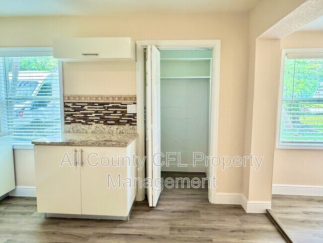 Building Photo - 30 Lemon Ln