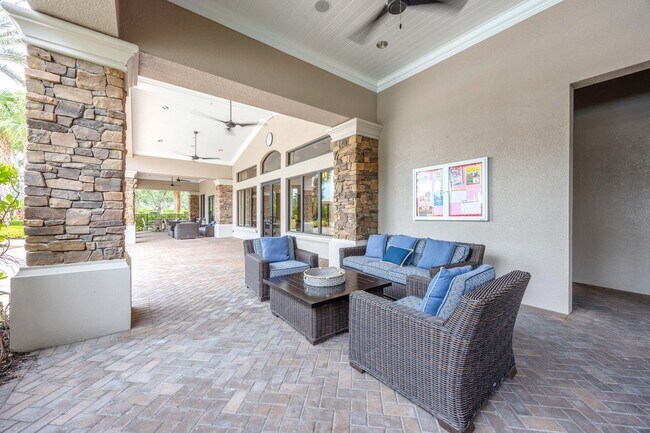 Building Photo - 2875 Cinnamon Bay Cir