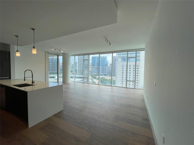 Building Photo - 3099 Nowitzki Way