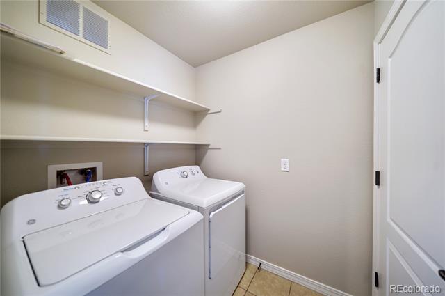 Building Photo - 25 Arrowsmith Dr