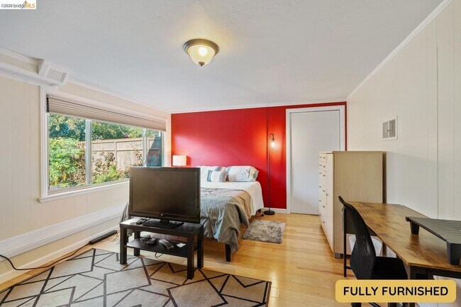 Building Photo - 453 Dimm St