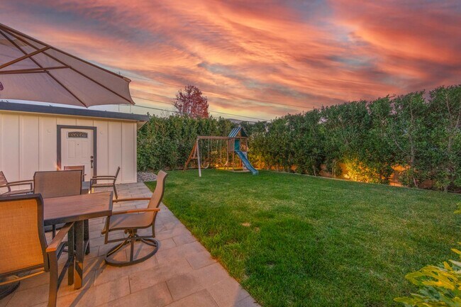 Building Photo - 1558 Wakefield Ave