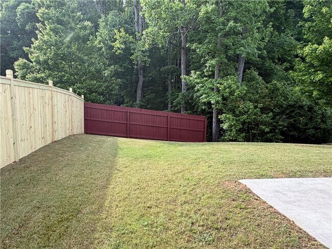 Building Photo - 4525 Highfield Dr