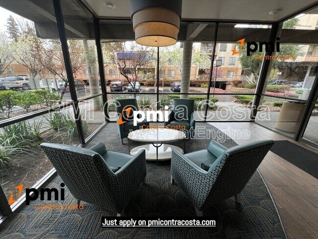 Building Photo - 470 N Civic Dr