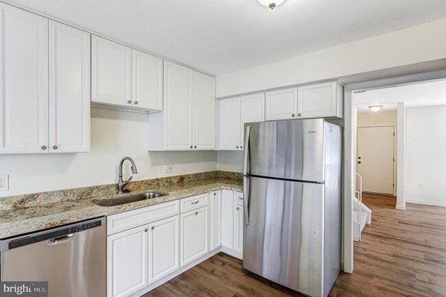 Building Photo - 4923 Casimir St