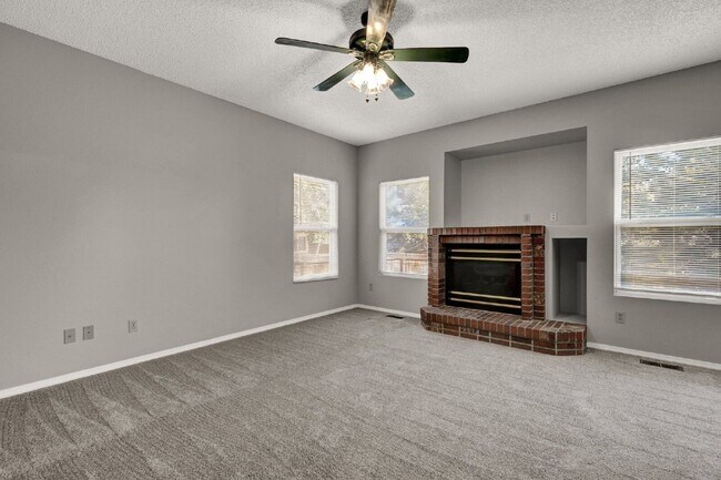 Building Photo - 8720 Massey Cir