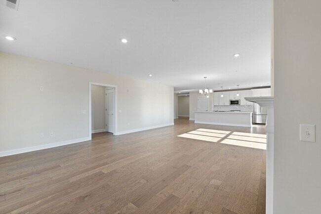 Building Photo - 5233 Highpointe Lakes Dr